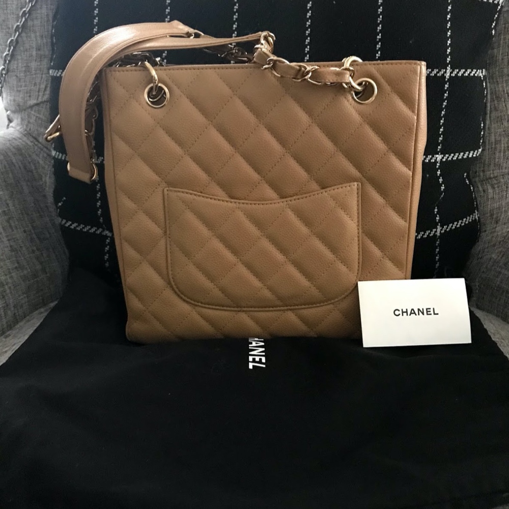 Authentic Chanel Matelasse Tote Bag - Picture 2 of 8